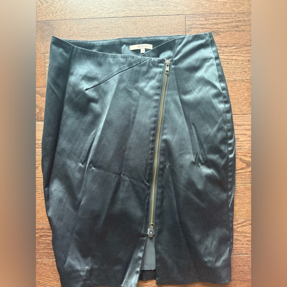Pencil skirt Black Satin Skirt with Zipper closure  size Small